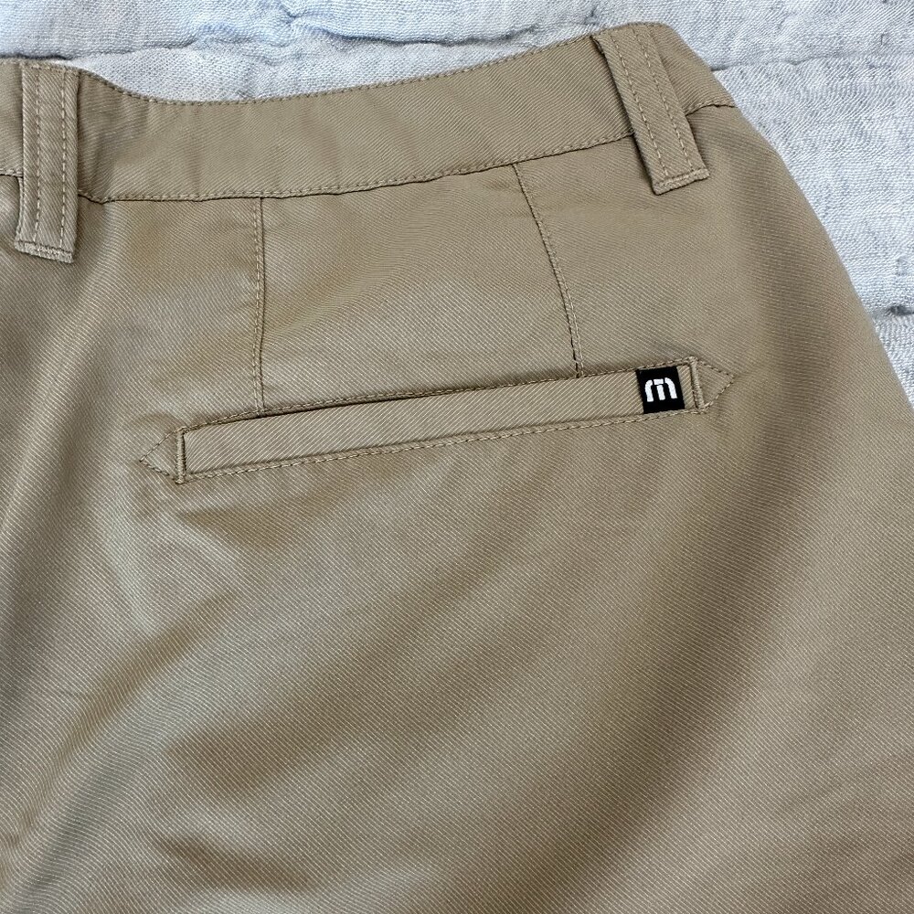 Travis Mathew Beck Shorts Size 34